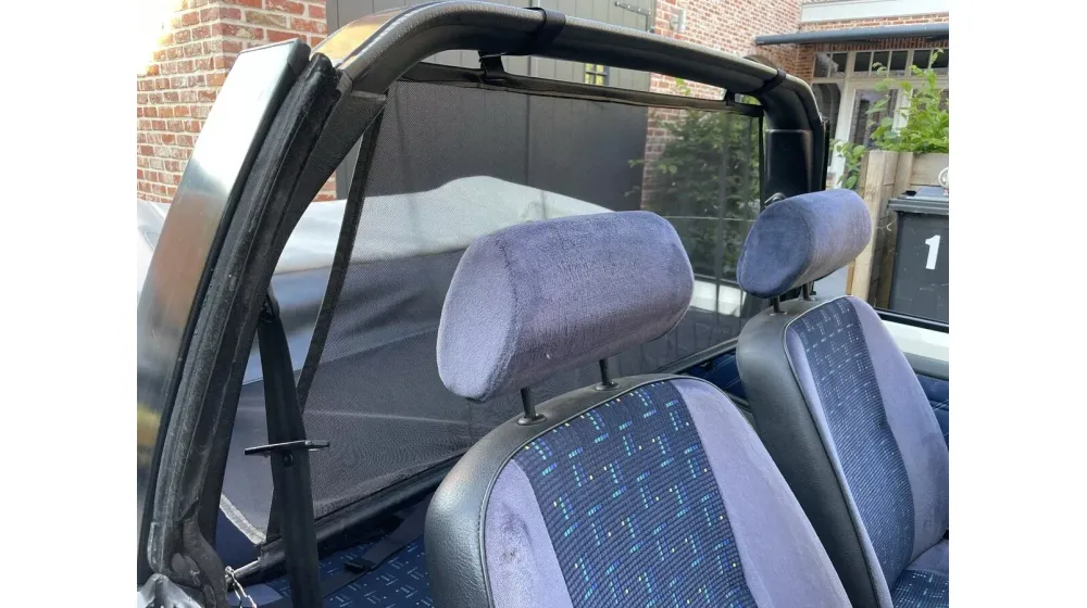 Wind deflector for Peugeot 205 (19841992)